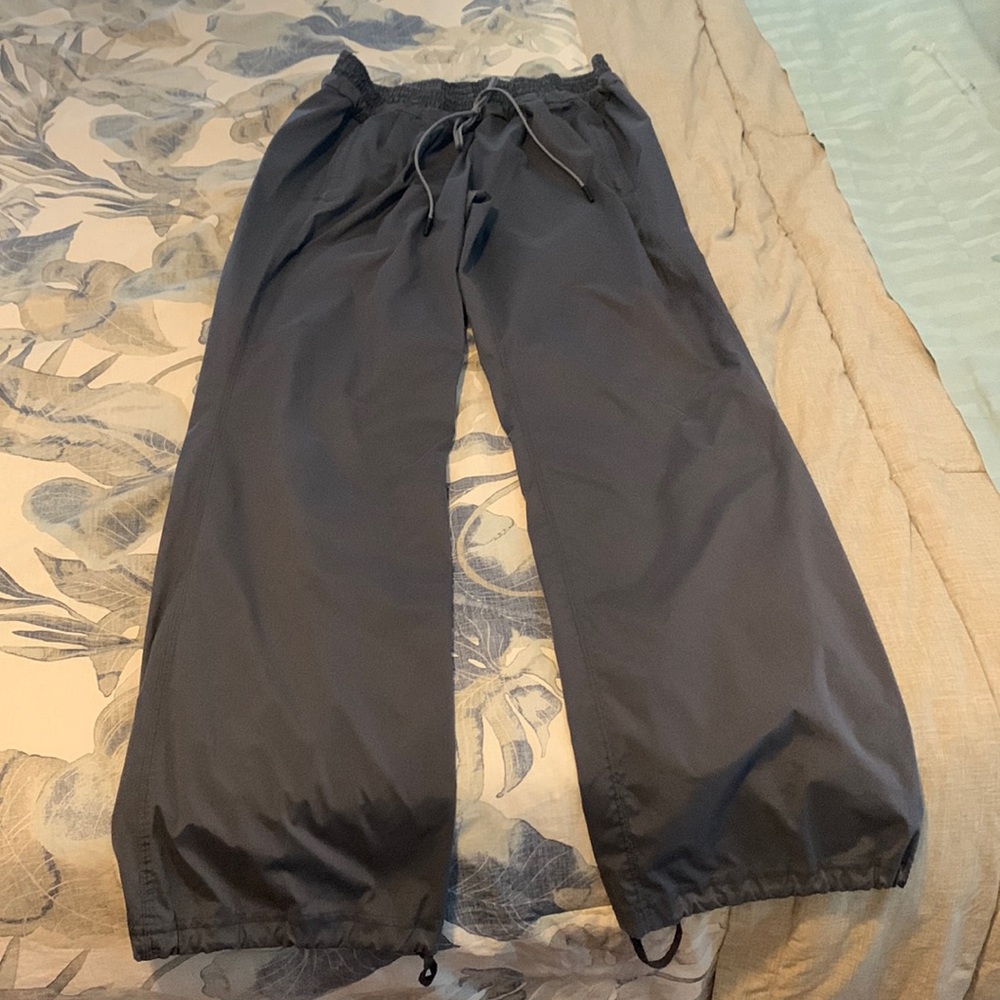 Lululemon Grey Drawstring Waist Pants Size 8